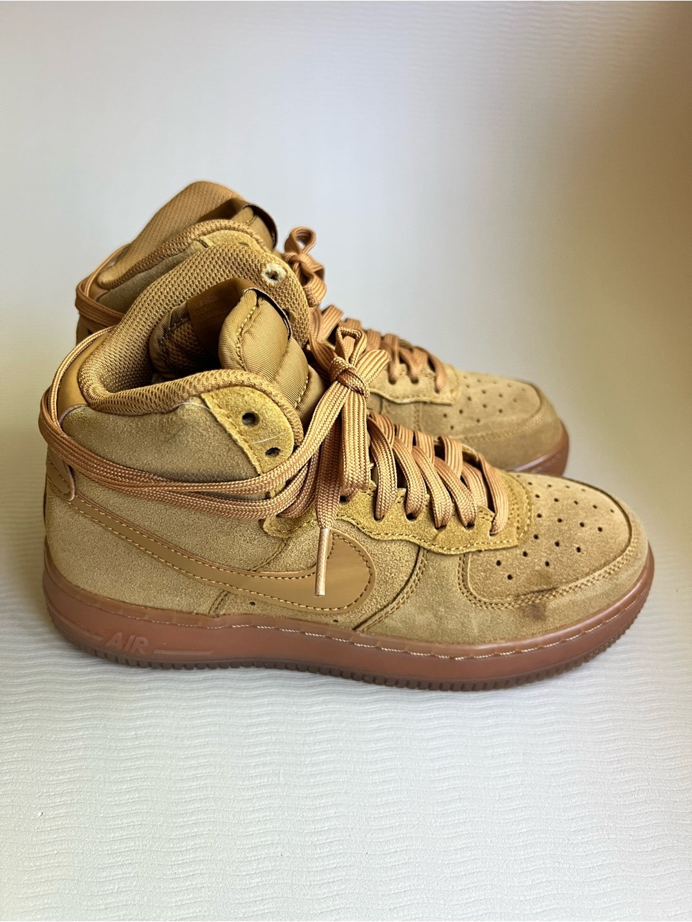 Nike Air Force 1 High LV8 (GS) Wheat color Y5, 6.5 women - Picture 3 of 10